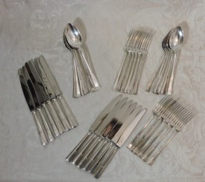 forks-spoons-00